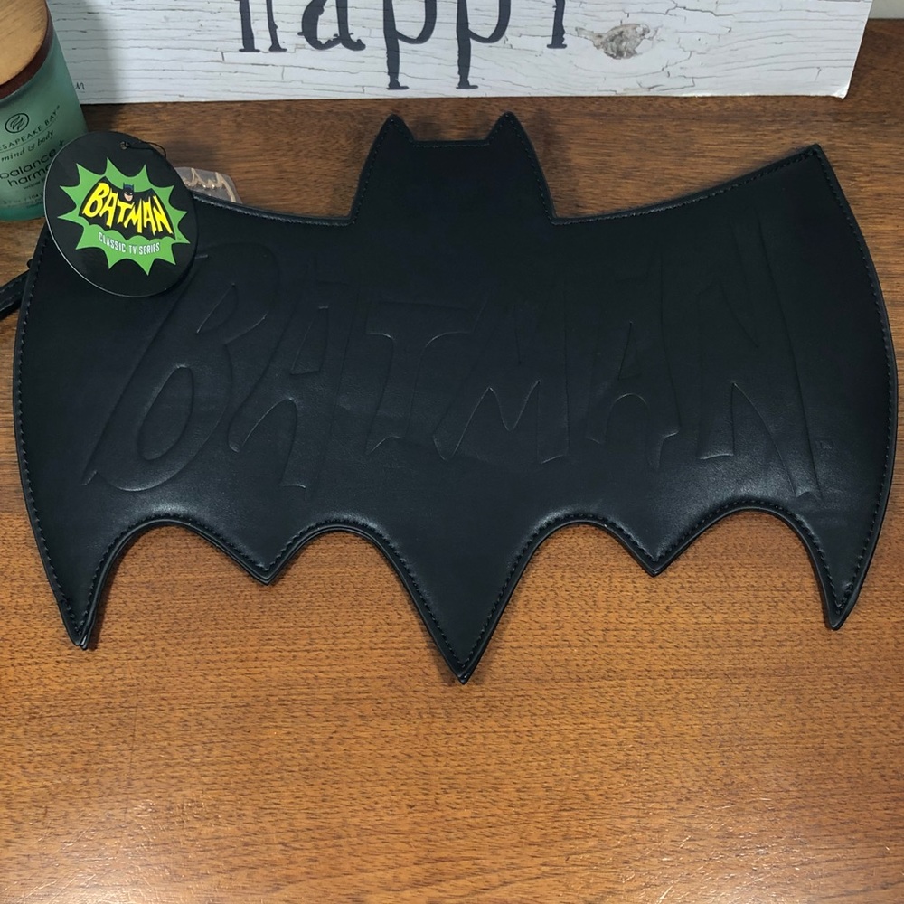 Batman Clutch